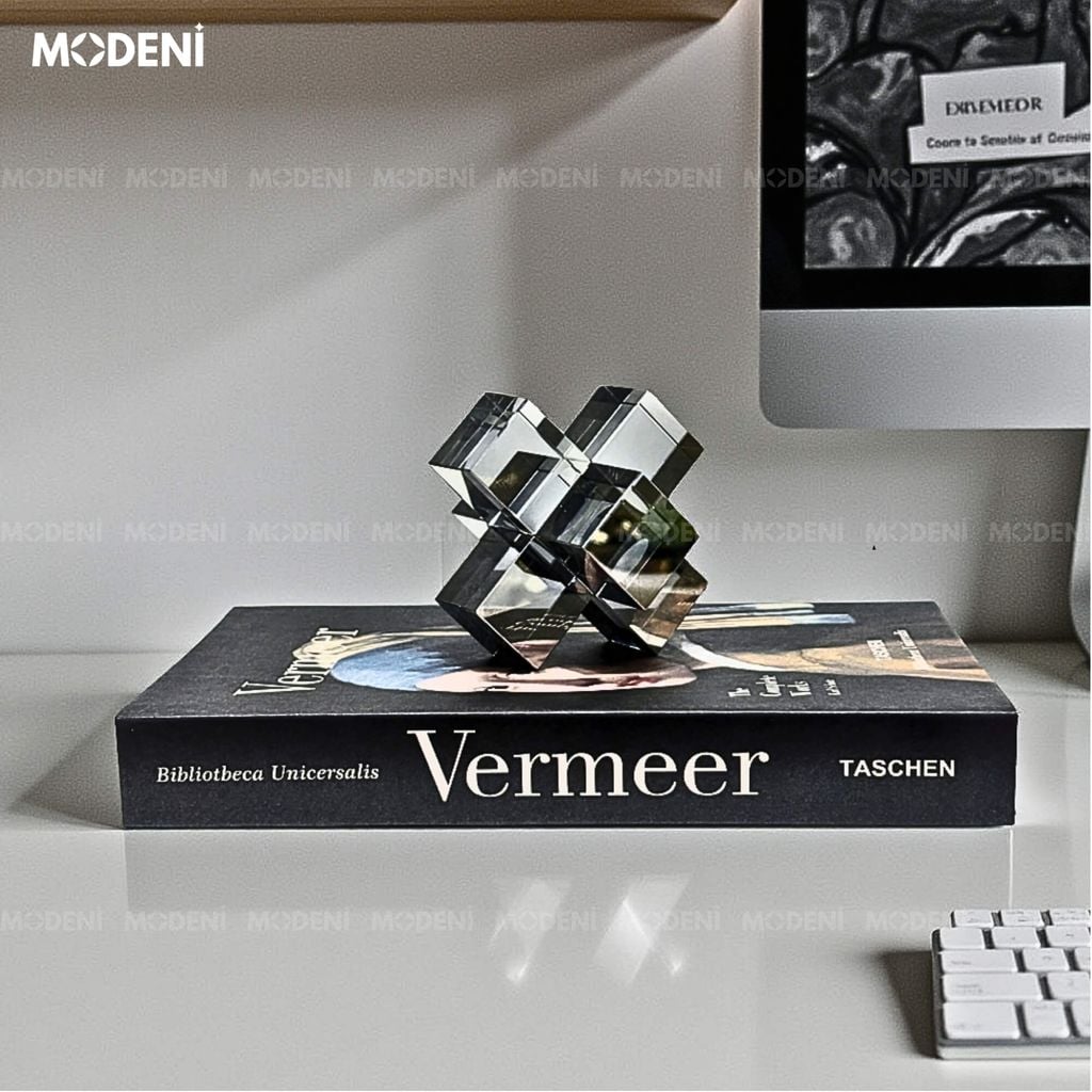 Tượng Cubex Xám Decor Nghệ Thuật Trừu Tượng – Trục Xoay Tư Duy Pha Lê – Decor Bàn Làm Việc, Kệ Sách, Văn Phòng Hiện Đại