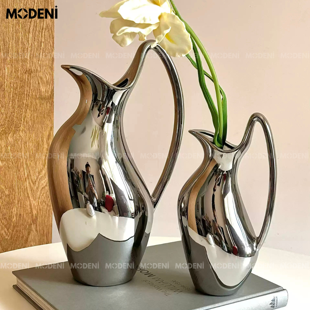 Bình Hoa Sứ Moonlit – Dáng Bình Tay Cầm Nghệ Thuật, Màu Bạc Gương Sang Trọng