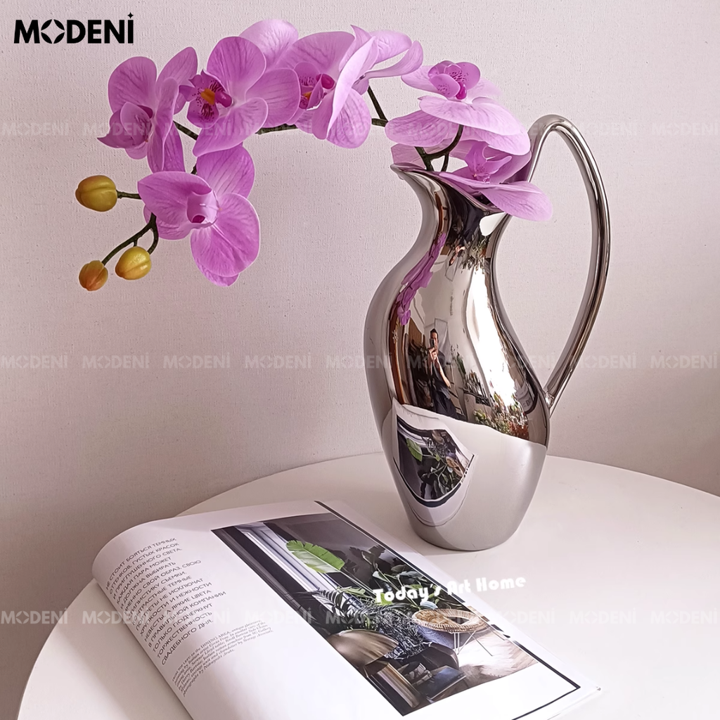 Bình Hoa Sứ Moonlit – Dáng Bình Tay Cầm Nghệ Thuật, Màu Bạc Gương Sang Trọng