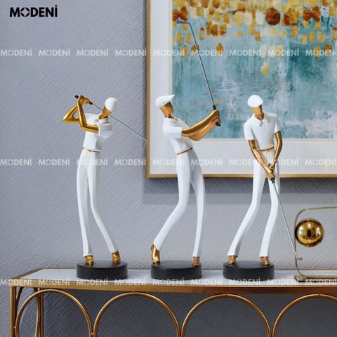 Set tượng Golf Boss màu trắng phối vàng hiện đại đặt trên bàn decor sang trọng.
