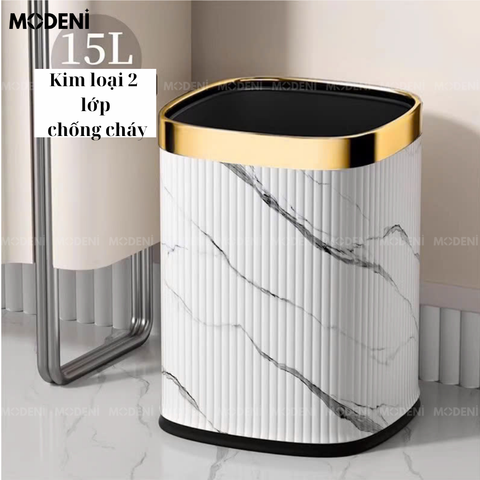 Thùng rác Riley màu đen vuông vức với thiết kế hiện đại đặt trong phòng làm việc