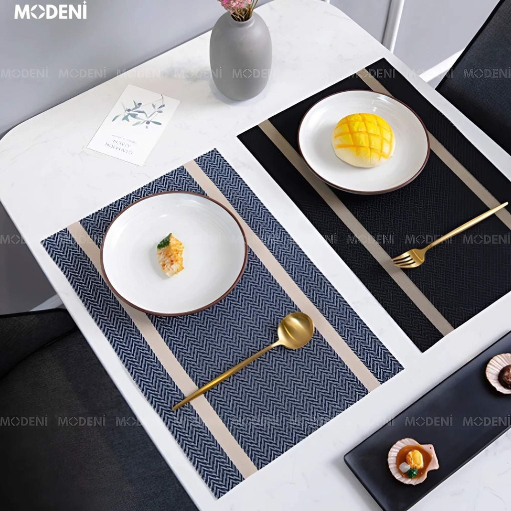 Tấm Lót Bàn Ăn Bollt Placemat PVC Màu Đen – Lót Bàn Chống Thấm Sang Trọng, Dễ Vệ Sinh, Họa Tiết Hiện Đại