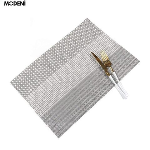 Tấm lót bàn ăn Veronica màu xám hiện đại với họa tiết sọc đan sang trọng.