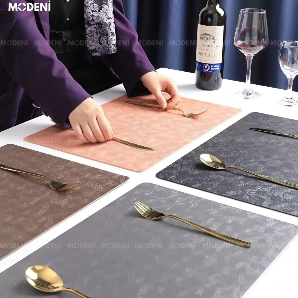 Placemat Lót Bàn Ăn Màu Đen Leather – Chất Liệu Giả Da Sang Trọng, Chống Nước, Dễ Vệ Sinh – Phù Hợp Bàn Ăn Hiện Đại