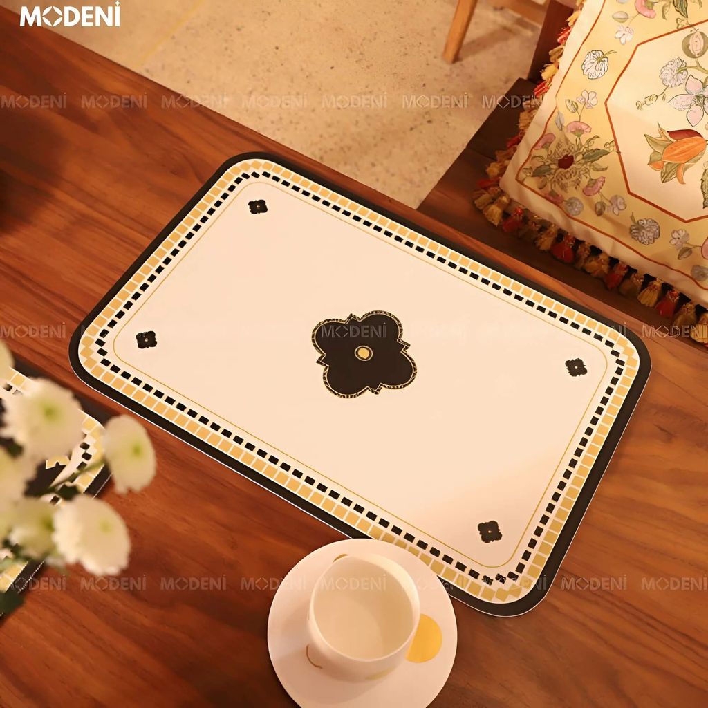 Placemat Lót Bàn Ăn Clubs – Họa Tiết Hoa Cách Điệu Độc Đáo, Viền Vàng Caro Sang Trọng, Chất Liệu Nhựa Cao Cấp, Phù Hợp Bàn Ăn Hiện Đại – Nhà Hàng