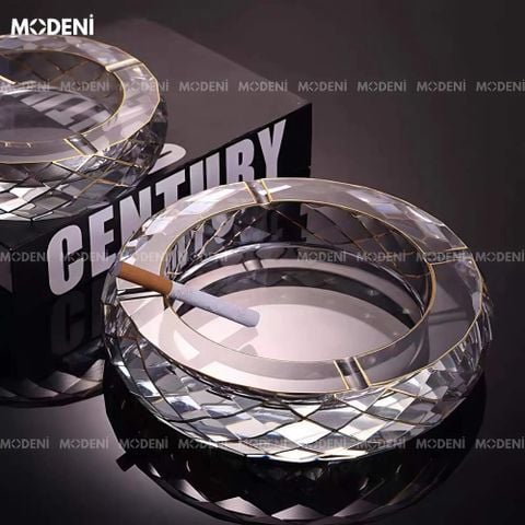 Gạt tàn pha lê Dilys cao cấp – thiết kế cắt giác tinh xảo, tỏa sáng trong không gian hiện đại