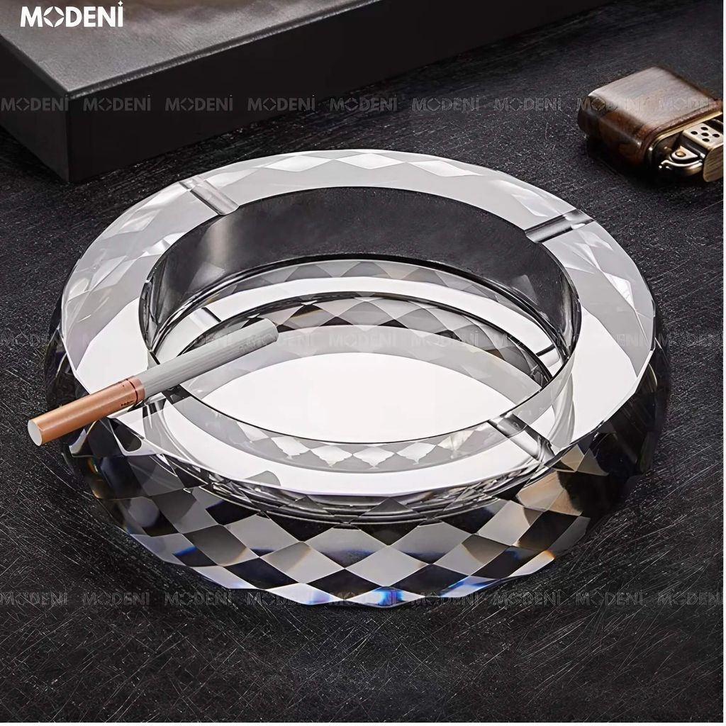 Gạt Tàn Pha Lê Dilys Cao Cấp – Thiết Kế Cắt Giác Sang Trọng, Phù Hợp Decor Hiện Đại và Quà Tặng Đẳng Cấp