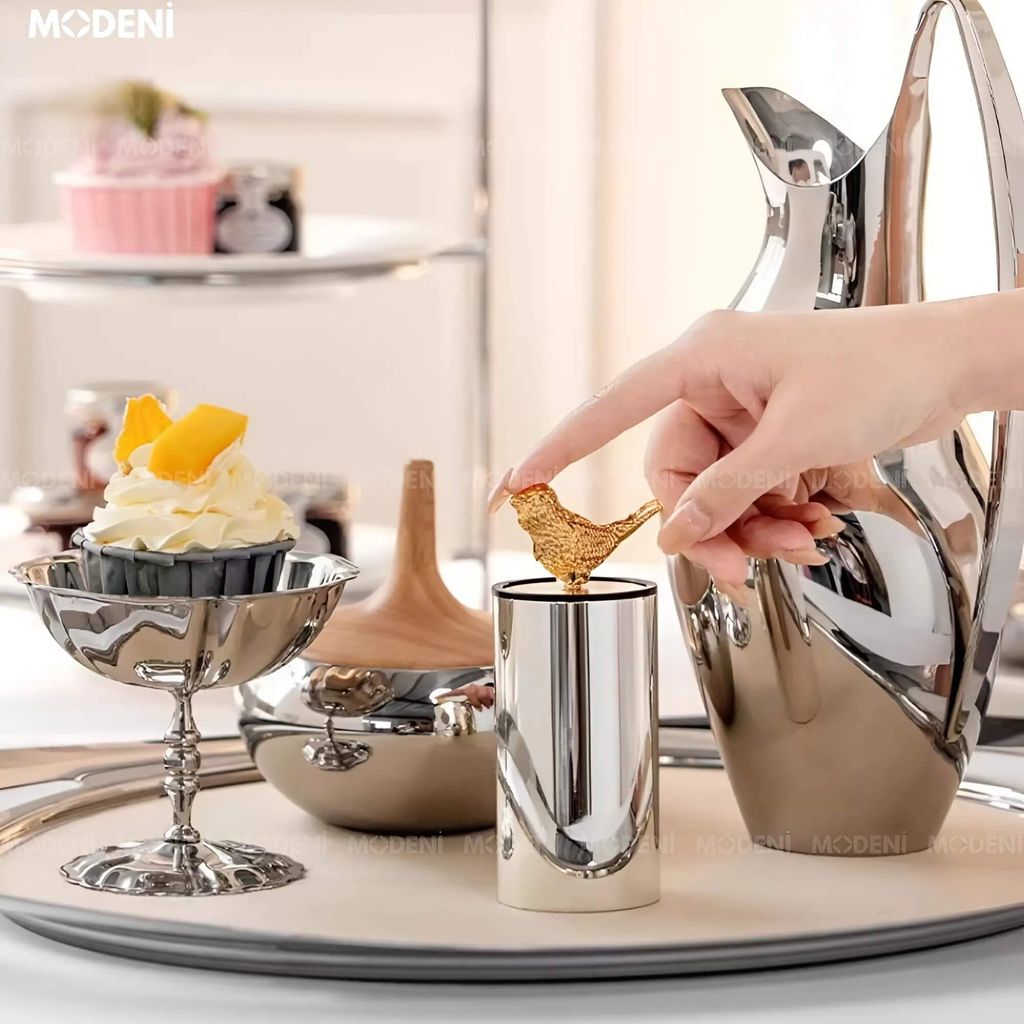 Lọ Đựng Tăm Trivoli Silver – Thiết Kế Nắp Chim Mạ Vàng, Kim Loại Cao Cấp, Decor Bàn Ăn Hiện Đại (13x5cm)