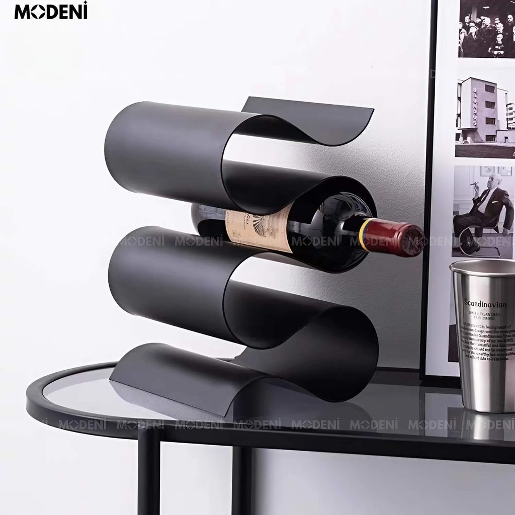 Kệ Rượu Trang Trí 4 Tầng Aston Màu Đen – Thiết Kế Sóng Nghệ Thuật, Chất Liệu Kim Loại Cao Cấp