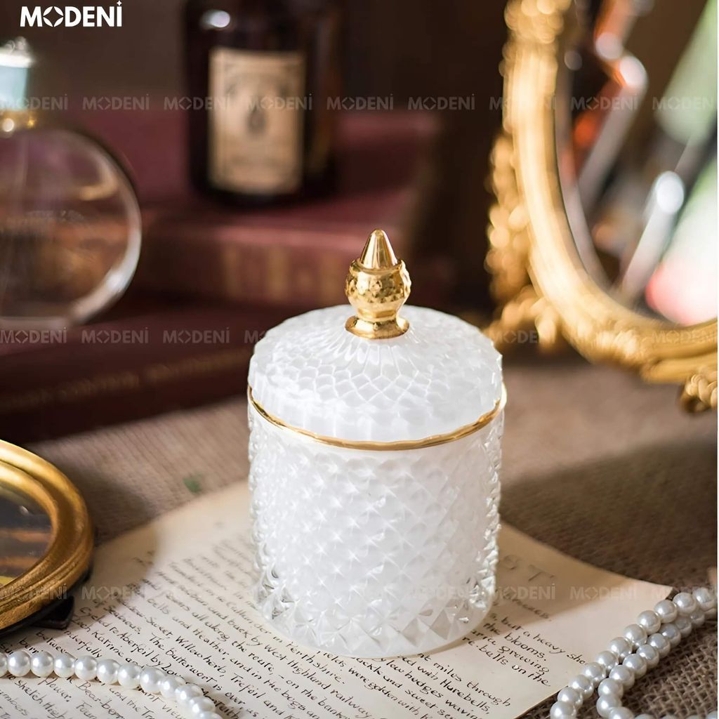 Lọ Đựng Bánh Kẹo Shya Thủy Tinh Nắp Vàng Sang Trọng – Cao 14cm, Đường Kính 8.5cm – Phù Hợp Decor Bàn Tiệc, Quà Tặng Cao Cấp