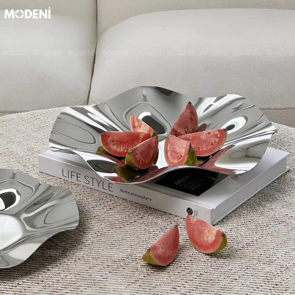 Đĩa Trang Trí Đựng Trái Cây Myrna Inox Cao Cấp Bo Cong Nghệ Thuật – 23x23cm, Phù Hợp Decor Hiện Đại, Tối Giản