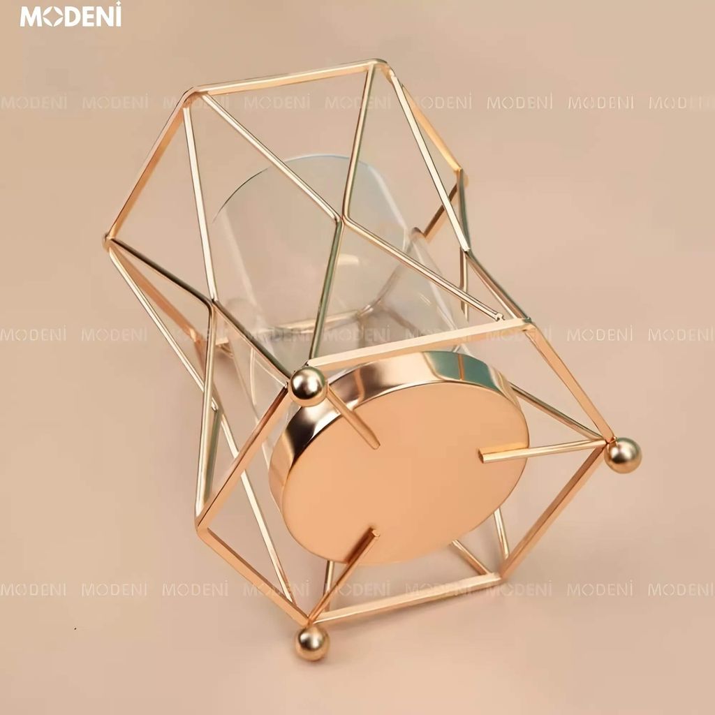 Lọ Hoa Swirling Light – Bình hoa thủy tinh decor hiện đại – Khung kim loại mạ vàng sang trọng – Kích thước 18x15cm, phù hợp bàn tiệc hoặc phòng khách