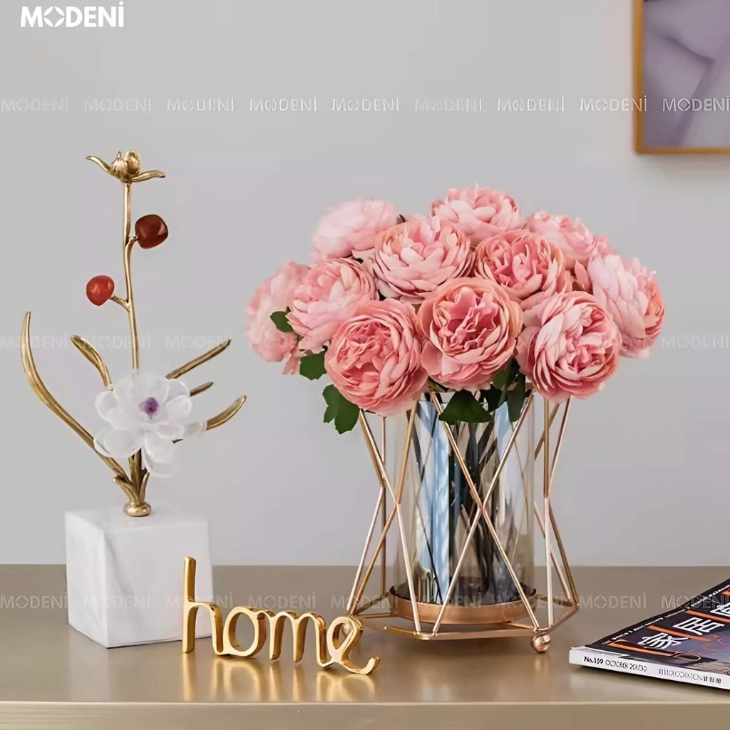 Lọ Hoa Swirling Light – Bình hoa thủy tinh decor hiện đại – Khung kim loại mạ vàng sang trọng – Kích thước 18x15cm, phù hợp bàn tiệc hoặc phòng khách