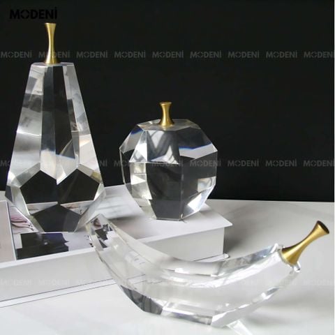 Tượng Pearla hình trái lê pha lê trong suốt