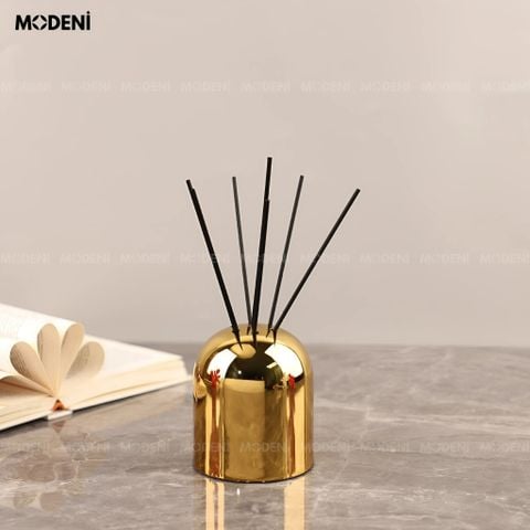 Lọ tinh dầu Auri Gold màu vàng ánh kim