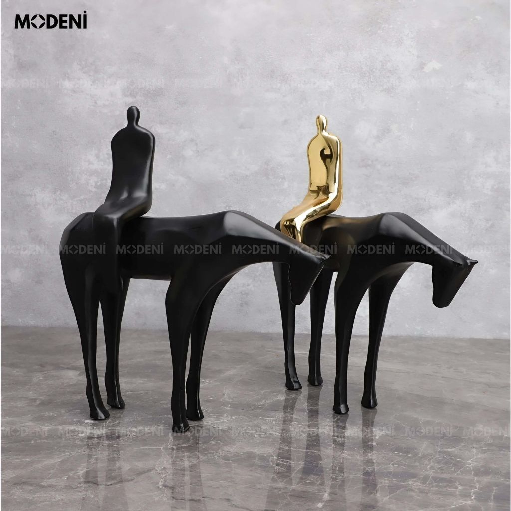 Tượng Trang Trí Nomad Nghệ Thuật – Hình Người Cưỡi Ngựa Mạ Vàng – Decor Kệ, Bàn Làm Việc Phong Cách Hiện Đại