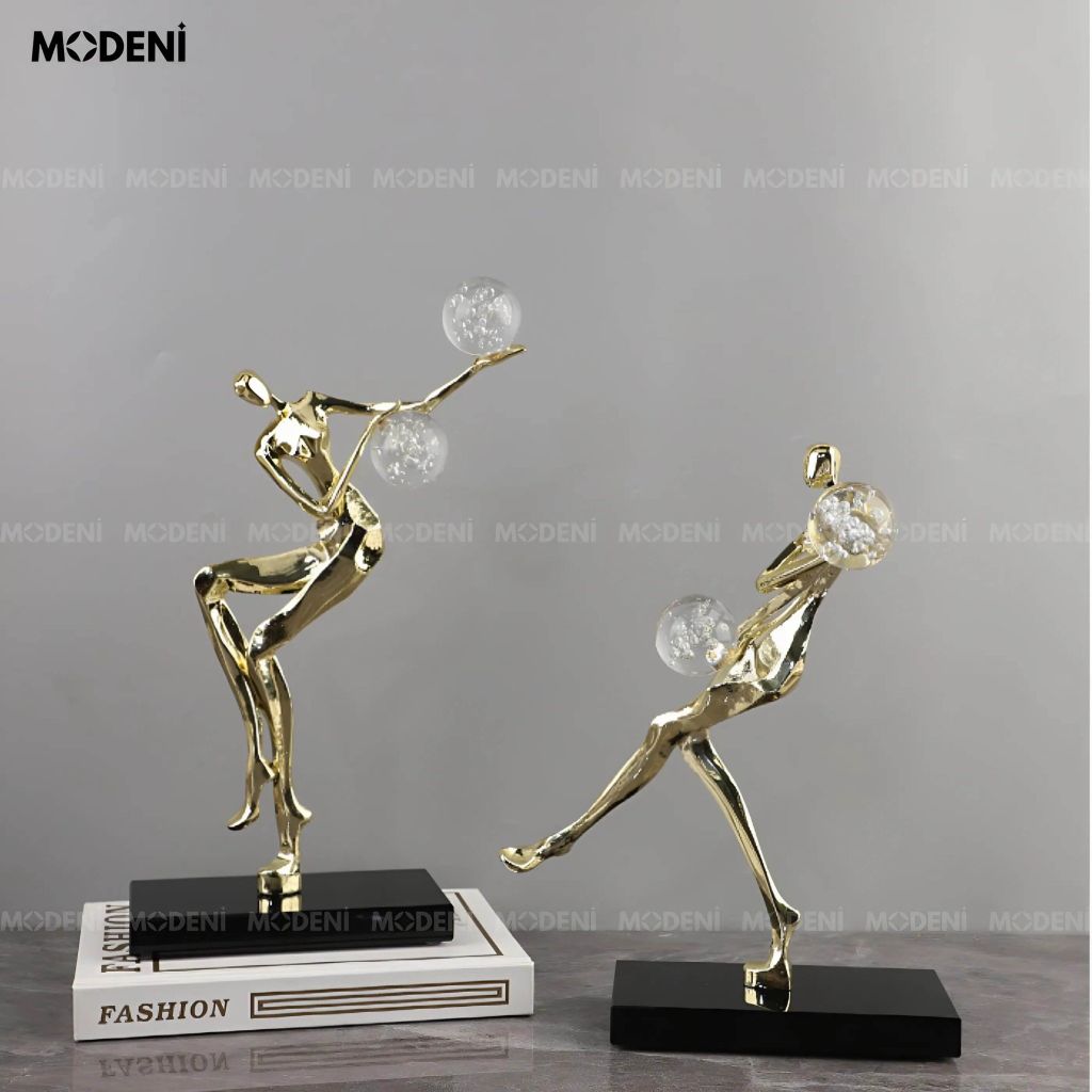 Tượng Trang Trí Solora Cô Gái Nghệ Thuật – Hình Khối Độc Đáo – Decor Bàn Kệ Hiện Đại Sang Trọng