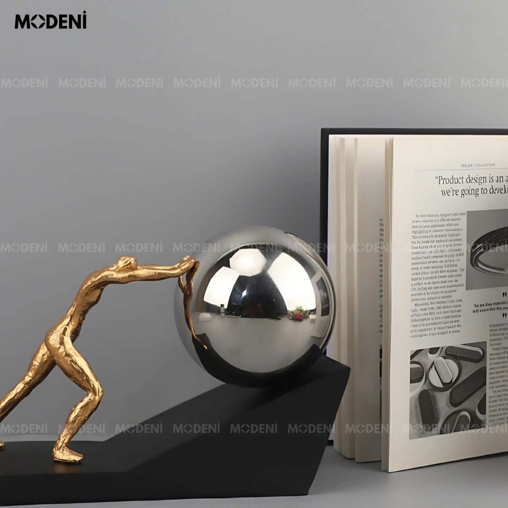 Tượng Trang Trí Strive Hình Người Đẩy Quả Cầu – Biểu Tượng Nỗ Lực – Decor Bàn Làm Việc, Kệ Tủ Hiện Đại