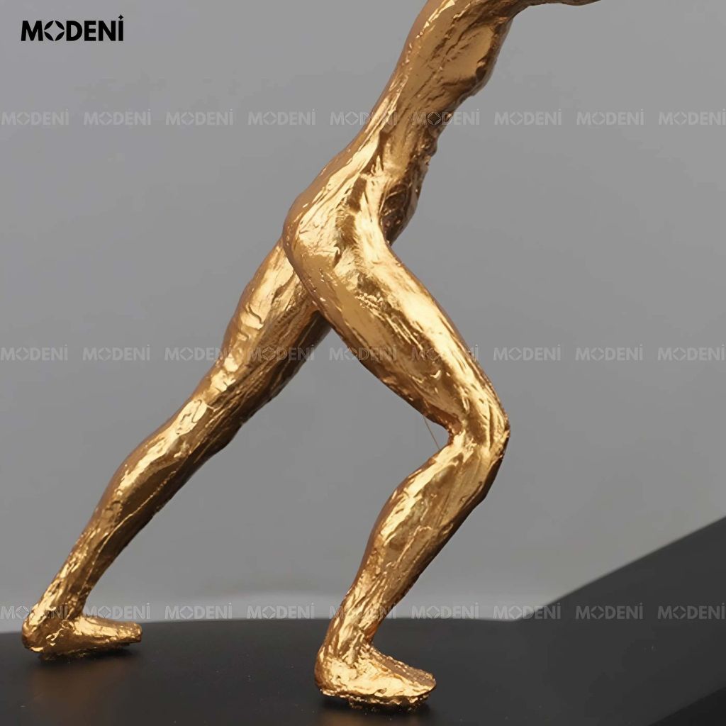 Tượng Trang Trí Strive Hình Người Đẩy Quả Cầu – Biểu Tượng Nỗ Lực – Decor Bàn Làm Việc, Kệ Tủ Hiện Đại