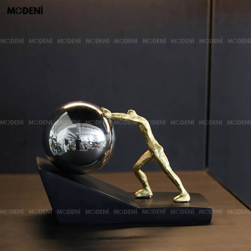 Tượng Trang Trí Strive Hình Người Đẩy Quả Cầu – Biểu Tượng Nỗ Lực – Decor Bàn Làm Việc, Kệ Tủ Hiện Đại
