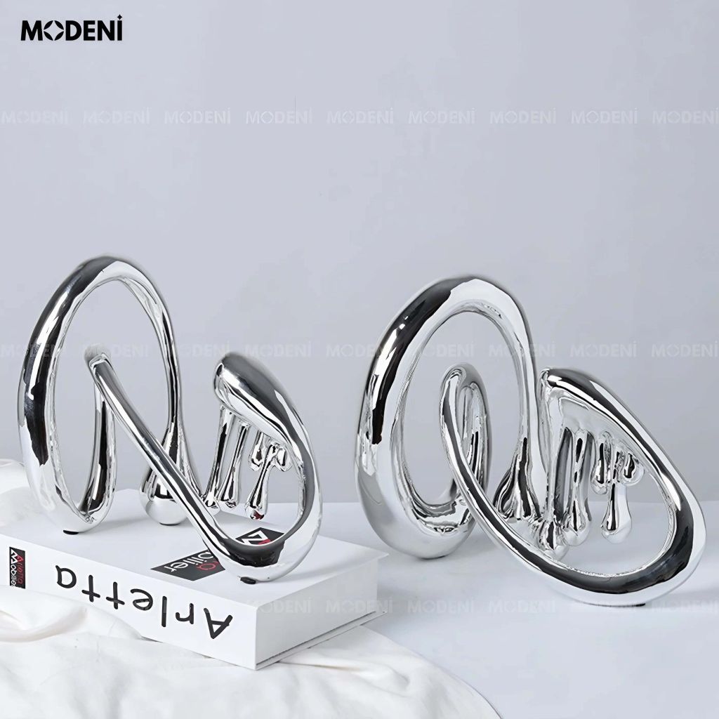 Tượng Trang Trí Glint Silver – Tác Phẩm Nghệ Thuật Ánh Bạc Độc Bản – Thiết Kế Uốn Lượn & Giọt Chảy – Phù Hợp Decor Kệ Tủ, Bàn Sofa Hiện Đại