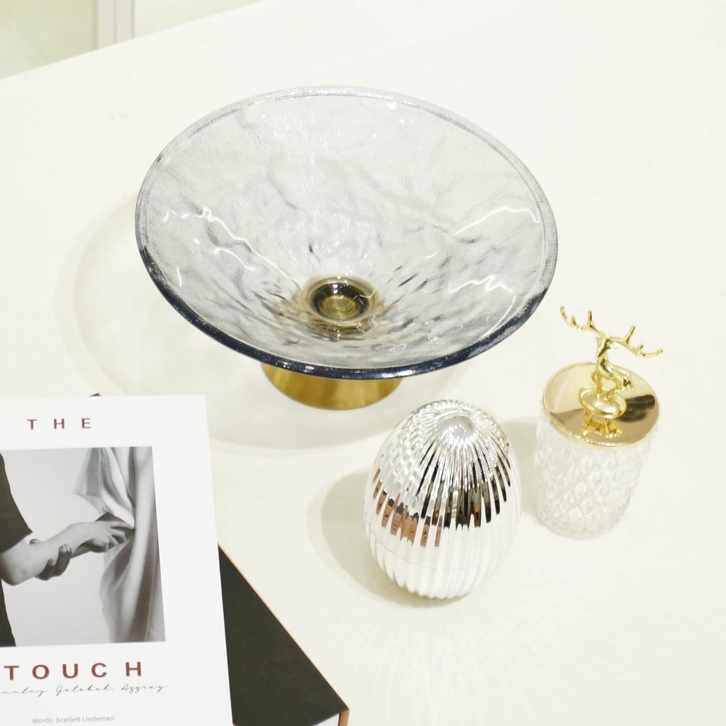 Tô Đĩa Đựng Trái Cây Wave White Thủy Tinh Cao Cấp Sang Trọng Màu Trắng Đế Vàng Hàn Quốc Hiện Đại