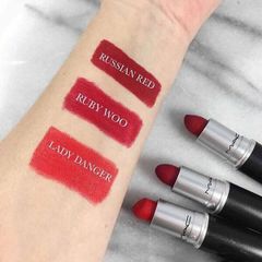 Son MAC RUSSIAN RED - Đỏ lạnh  ( MATTE )