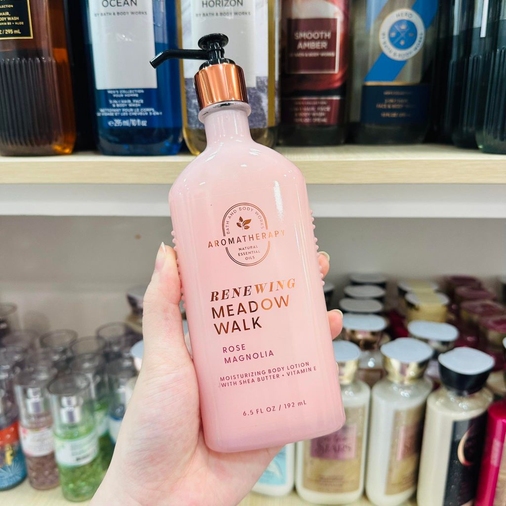 Sữa Dưỡng Thể Bath & Body Works Aromatherapy Body Lotion RENEWING MEADOW WALK Rose + Magnolia 192mL