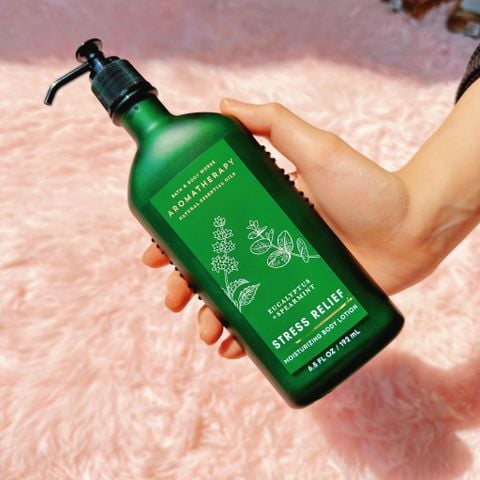 Sữa dưỡng thể Bath & Body Works Aromatherapy Body Lotion STRESS RELIEF 192mL | Eucalyptus + Spearmint