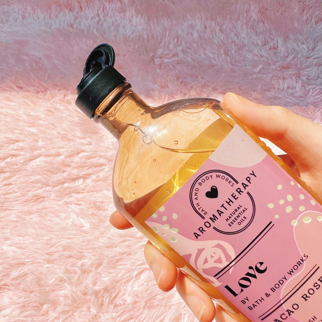 Sữa tắm thư giãn Bath & Body Works Aromatherapy LOVE Cacao, Rose
