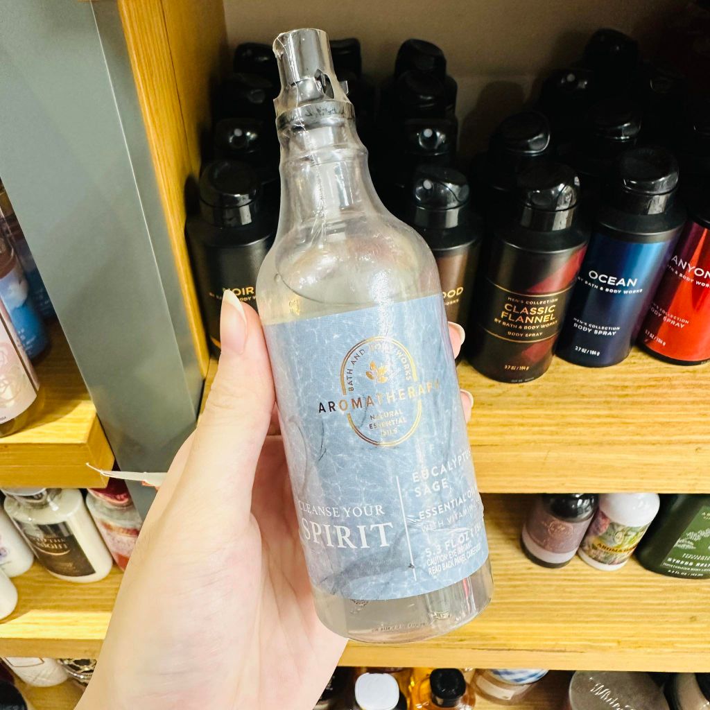 Xịt gối Bath & Body Works Pillow Mist Essential Oil Mist 156mL