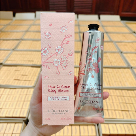 Dưỡng tay L'occitane mùi JAPANESE CHERRY BLOSSOM 150mL