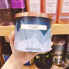 Nến thơm 3 bấc Bath & Body Works FLANNEL 411g