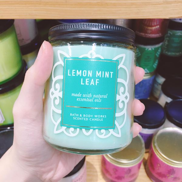Nến thơm 1 bấc Bath & Body Works Lemon Mint Leaf 198gNến thơm 1 bấc