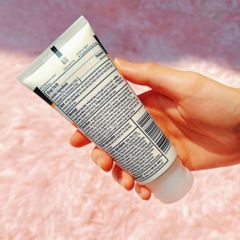 Kem chống nắng da dầu mụn Neutrogena Clear Face Break-Out Free Liquid Lotion Sunscreen SPF 50 88mL