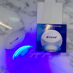 SET dán trắng răng CREST SENSITIVE + LED LIGHT ( 14 miếng + Đèn chiếu)