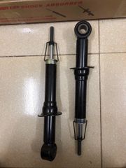 Giảm xóc sau Toyota Corolla Altis 1.6 và 1.8 đời 2002 - 2008. Hàng Showa Japan thay 1 đôi bảo hành 6 tháng. Mã 4853009420, 4853002180, 48530-09420, 48530-02180 RH = LH ( 1 cây )