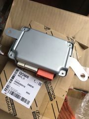 Hộp cảm biến điện áp ắc quy Hybrid Lexus LS600, LS600H đời 2007 - 2008. Hàng chính hãng. Mã 8989250010, 89892-50010