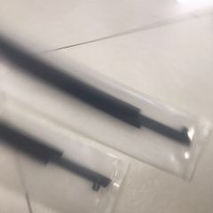 Nẹp chân kính ngoài trước phụ lái Land Cruiser Prado đời 2008. Mã 75711-60071, 75712-60071