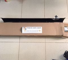 CHẮN BÙN DƯỚI BA ĐƠ SỐC TRƯỚC RANGE ROVER DISCOVERY ĐỜI 2010 LR014045