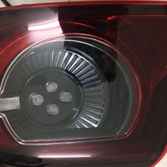 Đèn hậu miếng ngoài Mazda3 đời 2020 (không có led giữa)