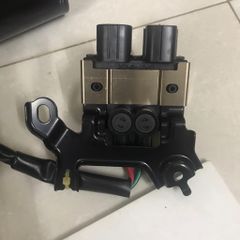 Bơm ABS Toyota Lexus R350H đời 2010 mã 24070-48060