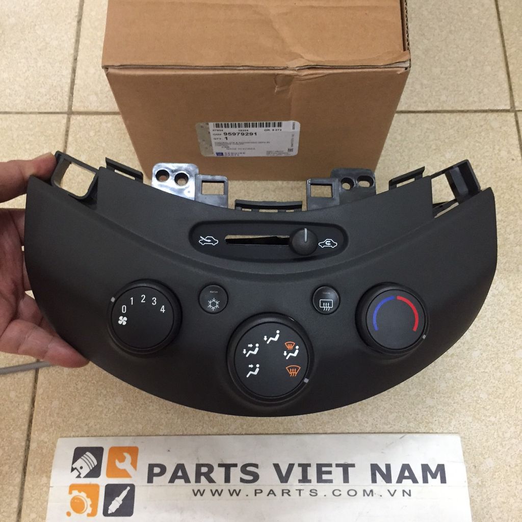 CỤM CÔNG TẮC ĐIỀU KHIỂN ĐIỀU HÒA DEAWOO MATIZ 4 HÀNG XỊN 95979291