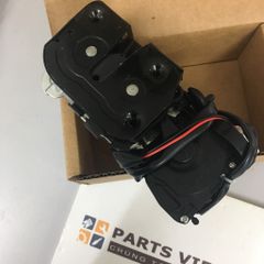 Ổ khoá ngậm cửa sau trái Mazda 323/Ford Laser 1.8 mã B25E73310