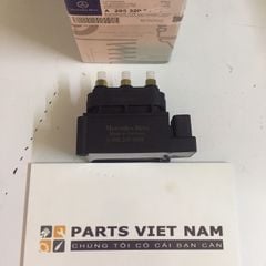 Van chia hơi giảm xóc Mer C300 W205 2015