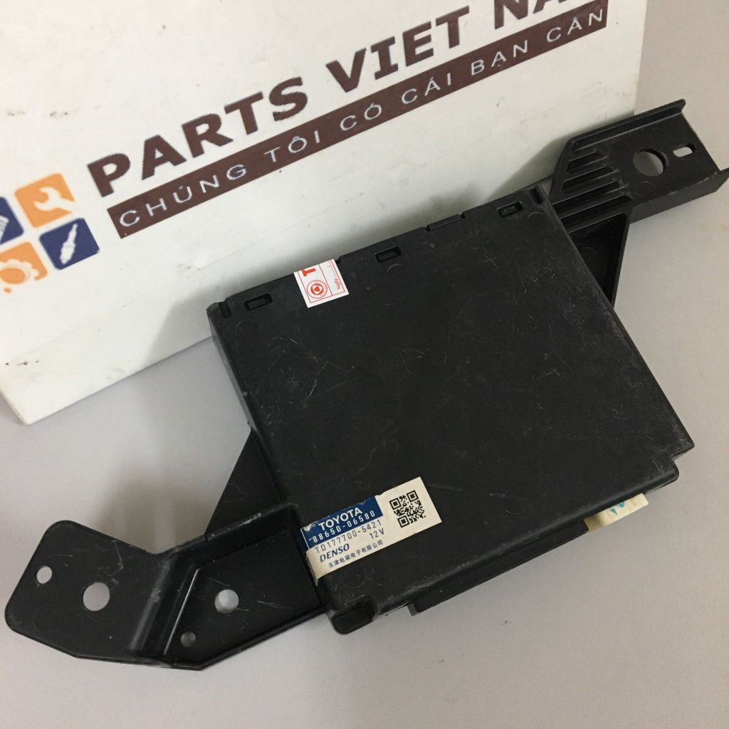 Hộp điều khiển điều hoà Toyota Camry 2.0 đời 2011-2015 thao xe mã 88650-06580