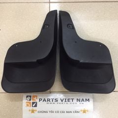 CHẮN BÙN BÁNH TOYOTA INNOVA ĐỜI 2006-2015
