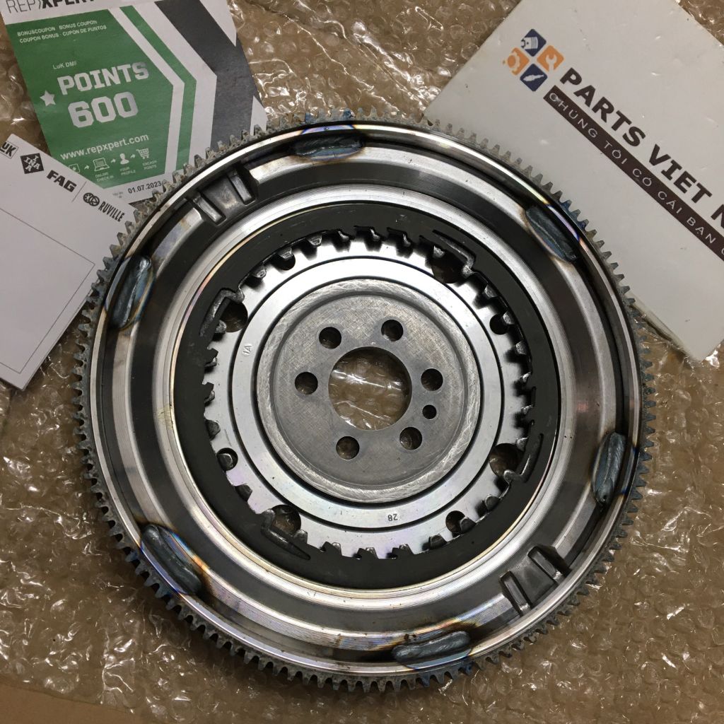 Bánh đà Audi A1 A3 Q3 Volkswagen Beetle Golf Jetta Passat Scirocco đời 2008 - 2017. Hàng Luk Đức. Mã 415-0680-09, 03C105266AA, 03C105266T, 03C105266AA, 03C105266T, 04E105266B, 04E105266B