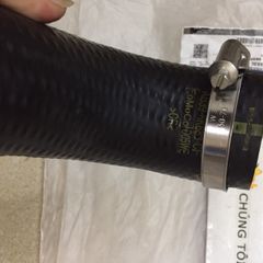 Ống gió từ két Turbo về cổ ga Ford Ranger, Mazda Bt50 máy 2.2 đời 2014 - 2019 . Hàng cao cấp. Mã AB3Z6K683C