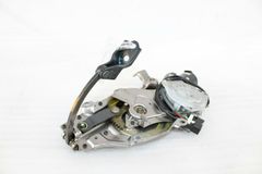 Mô tơ mở cốp sau Lexus RX350 đời 2006 tháo xe US mã 689100E010, 68910-0E010